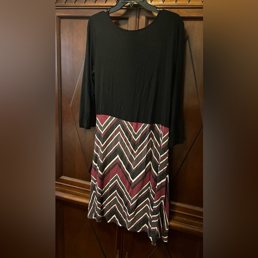 Dress - Picture 2 of 3